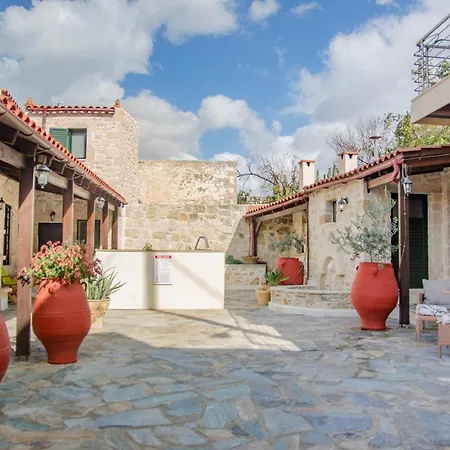 Ferienhaus Pyrgou With Shared Swimming Pool *