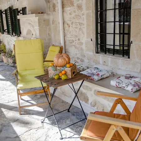 Pyrgou With Shared Swimming Pool * Iraklio