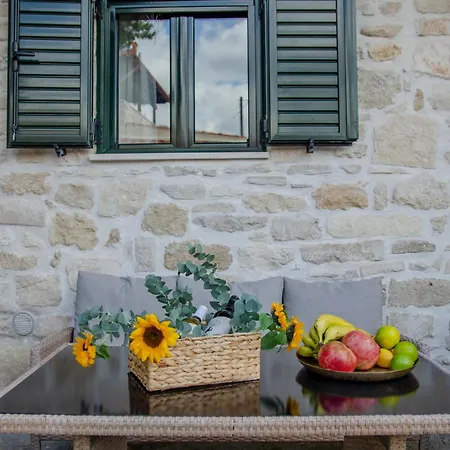 Ferienhaus Pyrgou With Shared Swimming Pool